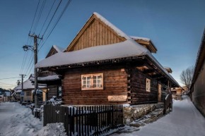 Отель Drevenica Traditional Cottage Old Centre, Зуберец